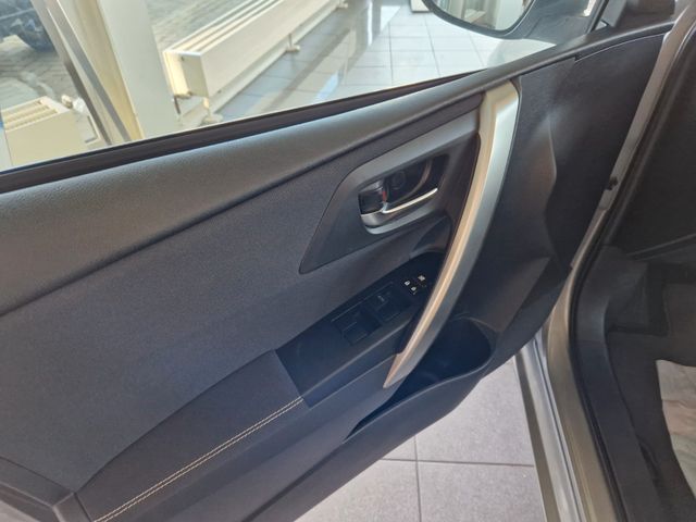 Toyota Auris Touring Sports 1,6 Edition Grau Automatik