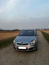 Opel Zafira - Opel Zafira Gebrauchtwagen in Leipzig