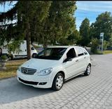 Mercedes-Benz 200 - Mercedes-Benz 200 aus 2007