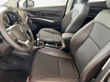 Fotografie 9 des Suzuki (SX4) S-Cross 1,5 Comfort+ ALLGRIP Pano-Dach LED Nav
