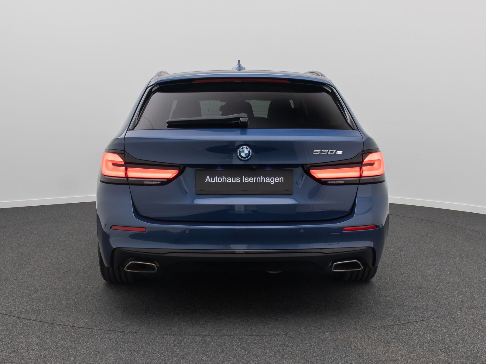 Fahrzeugabbildung BMW 530e Alarm AHK ACC Kamera DAB HiFi WLAN Sport