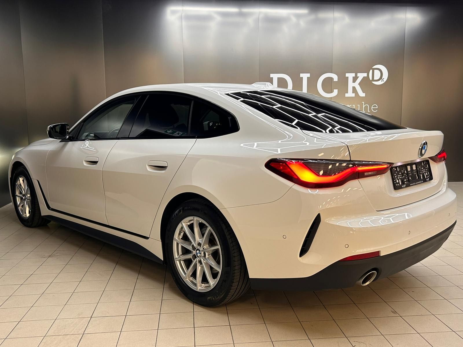 Fahrzeugabbildung BMW 420 Gran Coupé FACEL+VIRTU+LEDER+HEAD+LED+KAM+M