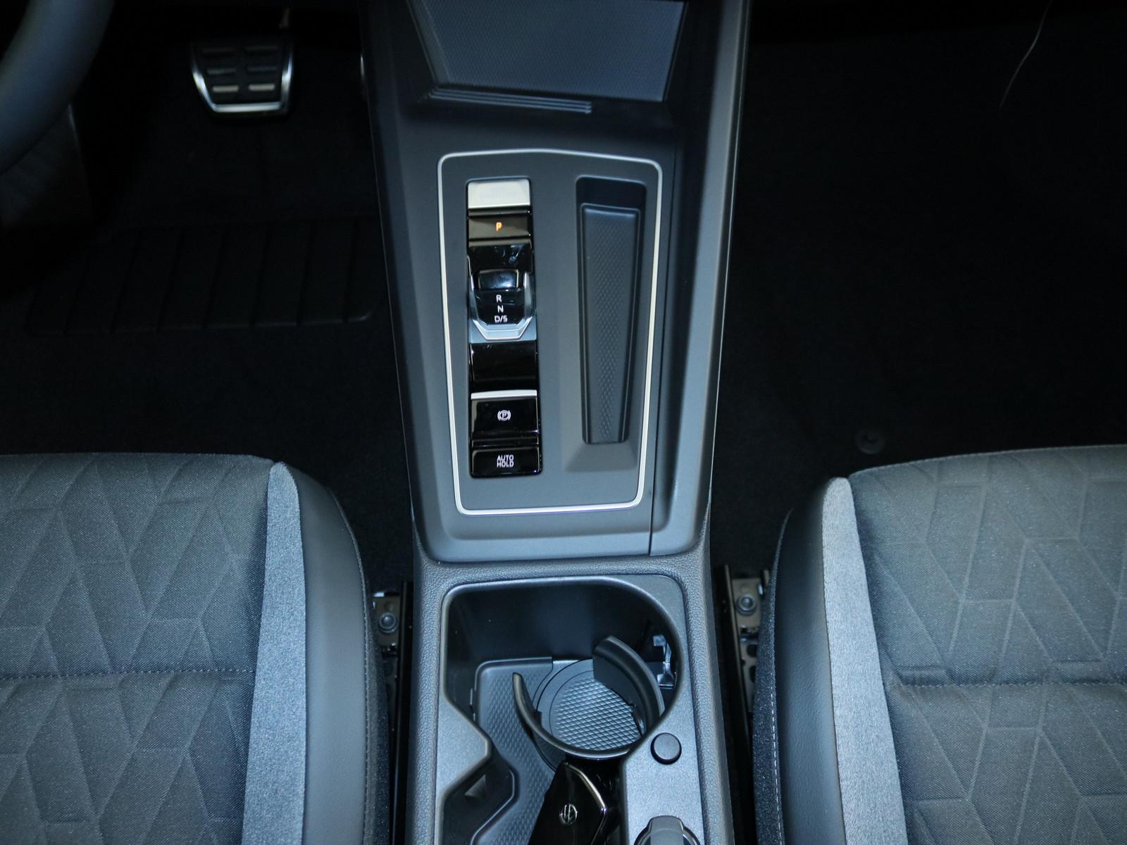 Volkswagen Golf VIII 1.5 eTSI Energy ACC NAVI KAMERA SHZ, миниатюра 13
