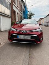 Toyota Avensis Routine Kombi - gebrauchte Toyota Avensis aus dem Jahr 2018