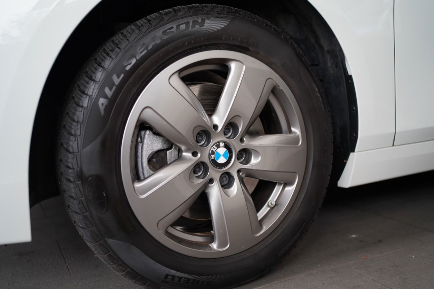 Fahrzeugabbildung BMW 118iA Advantage +LED+Navigation+Einparkhilfe+