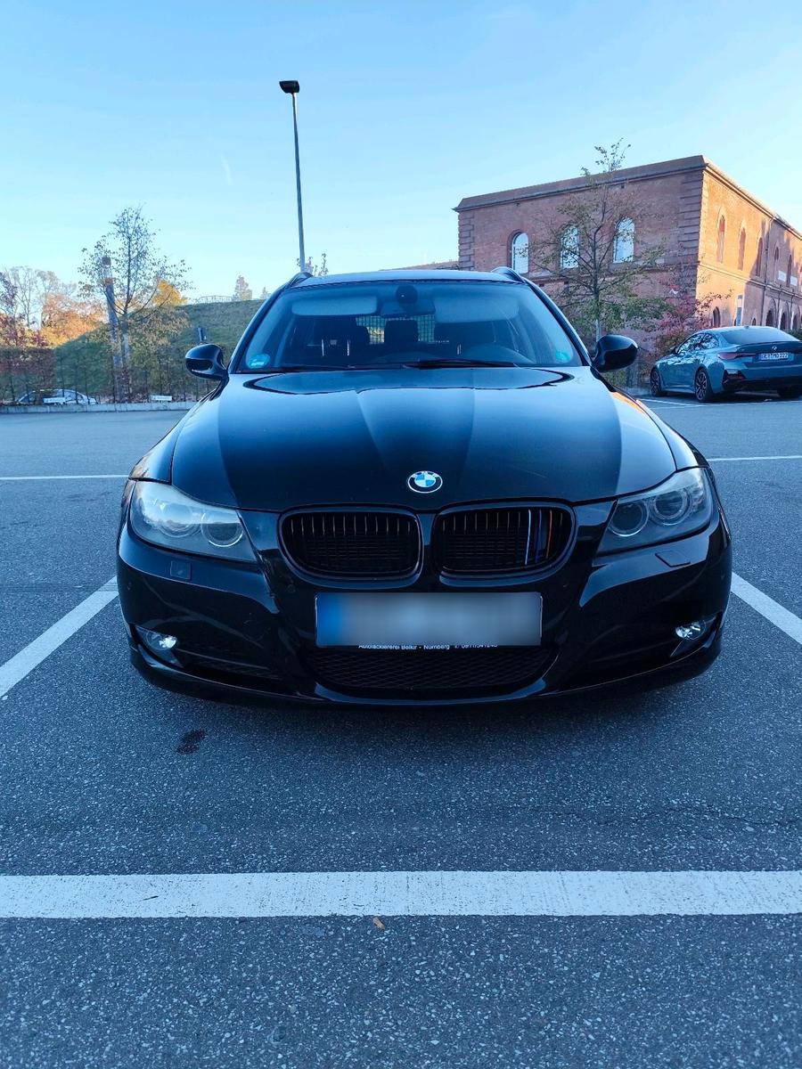 BMW 318 2010 — photo 6
