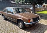 Opel Rekord Oldtimer (sehr seltenes Stück) - Opel Rekord mit Benzin-Antrieb: Limousine