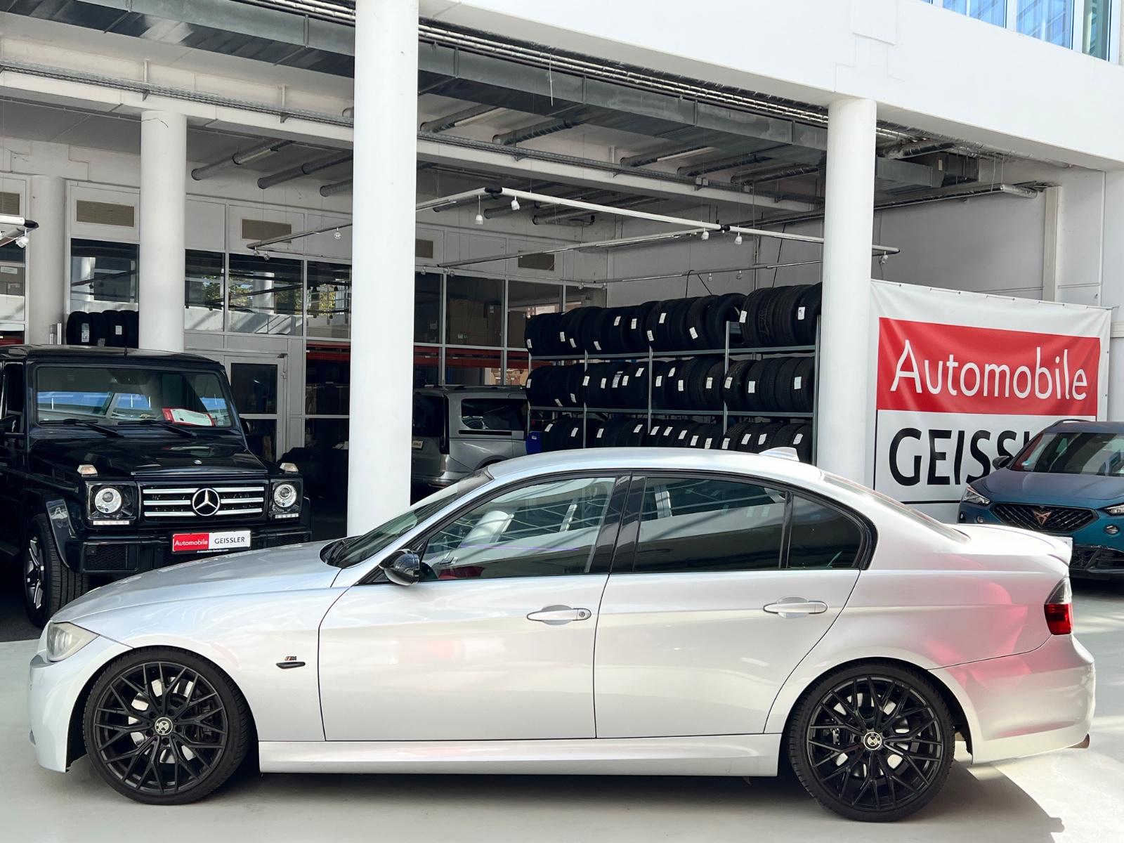 BMW 330i M-Paket | 272 ch | BVM | Alcantara | GPS Professional | Sièges chauffants | Xénon