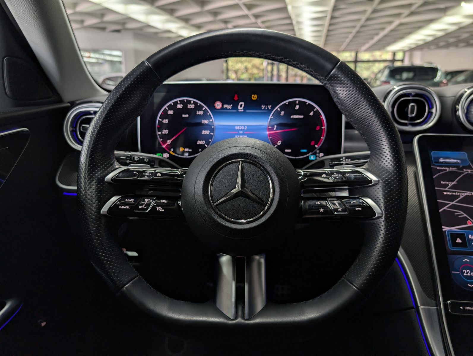 Fahrzeugabbildung Mercedes-Benz C 200 d T 2xAMG NIGHT AHK ACC SOUND MBUX+ LEDER