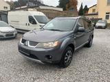 Mitsubishi Outlander 2.0 DI-D Intense 7Sitzer