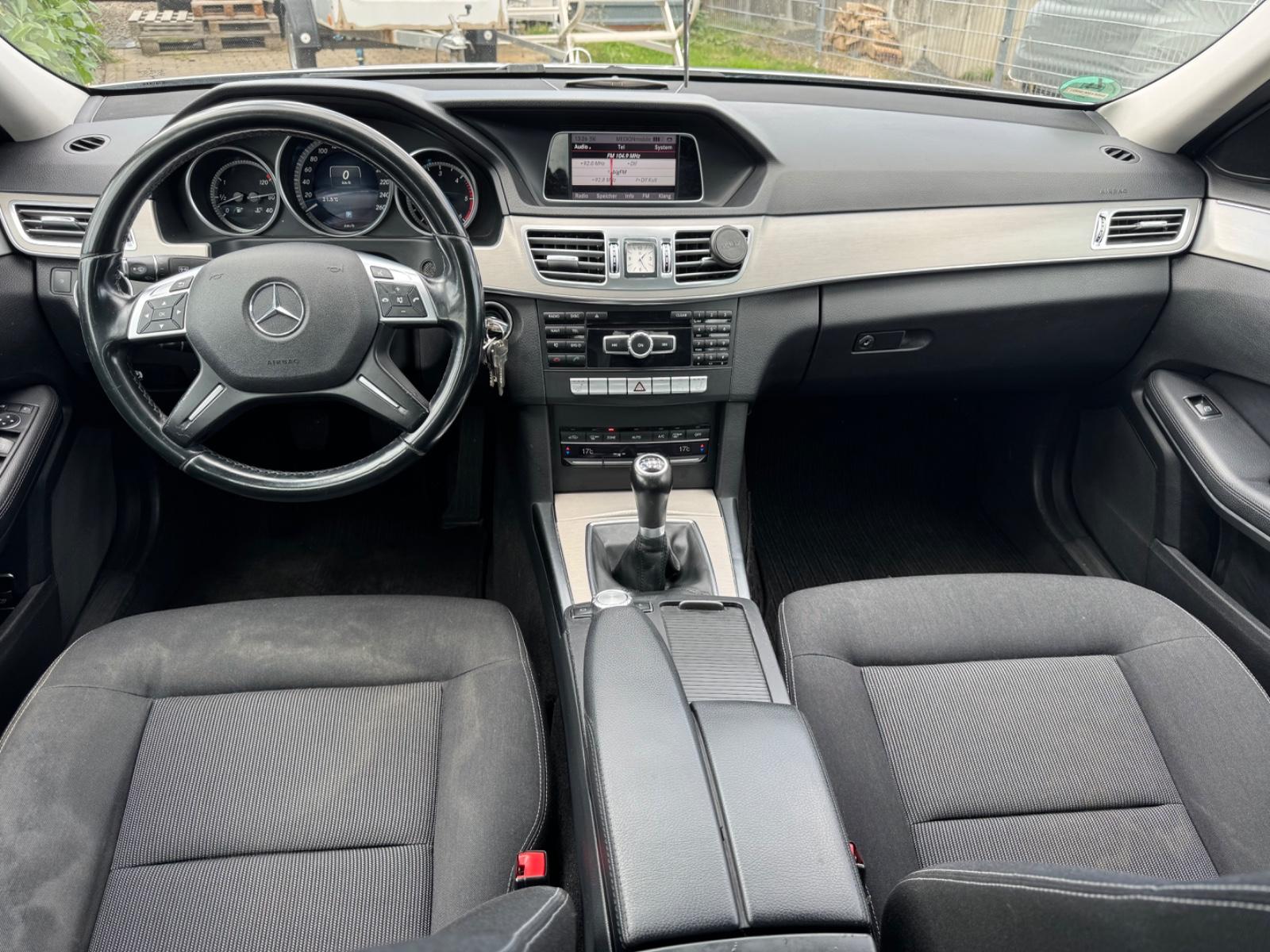 Mercedes-Benz E 220 CDI Limousine Klima Navi LED Euro 5