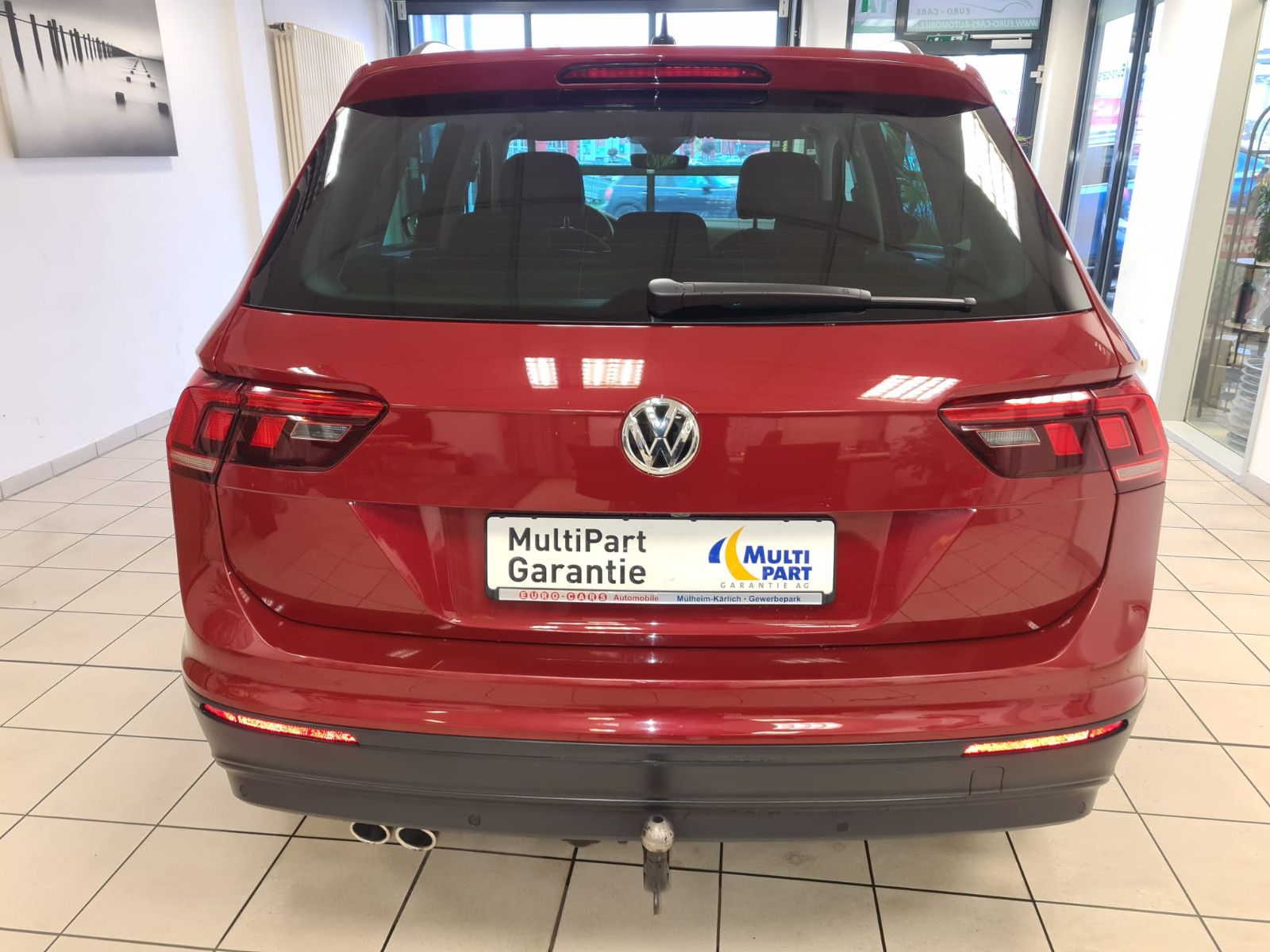 Fahrzeugabbildung Volkswagen Tiguan Comfortline / 1. Hand / AHK / GARANTIE