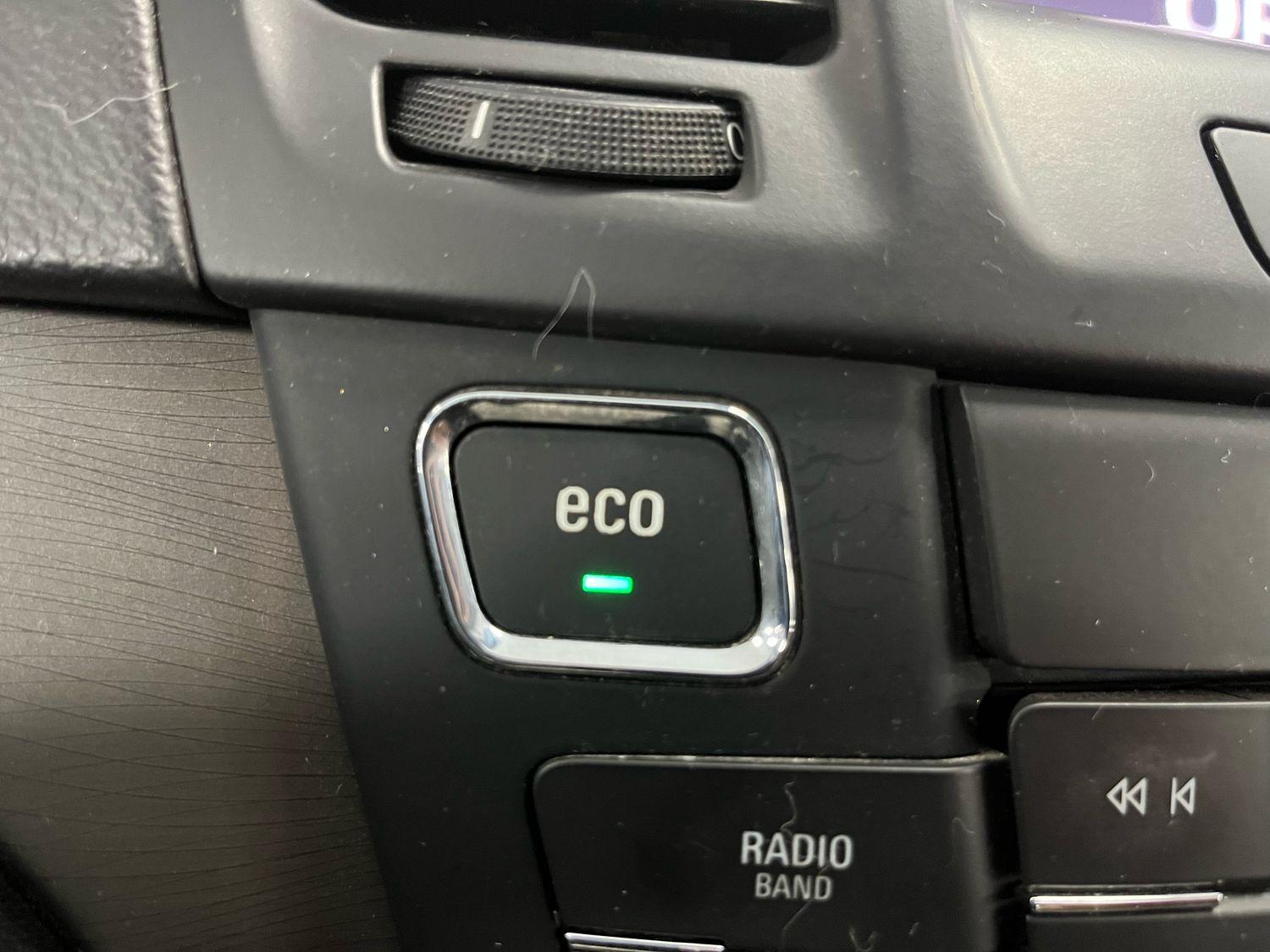 Opel Insignia 2013 — photo 18