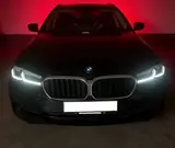 BMW 5er HuD Euro6d BMW Garantie Inspi NEU 1 Hand TOP - BMW 520 in Mönchengladbach