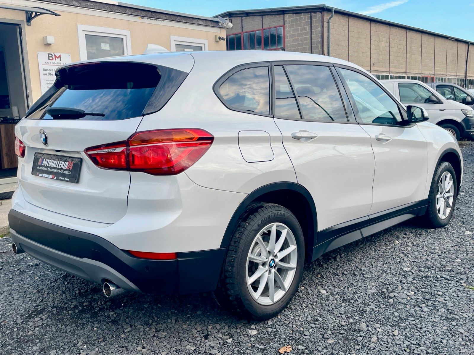 Fahrzeugabbildung BMW X1 xDrive20d Aut. Navi Kamera Lenkradhzg SPORTLE