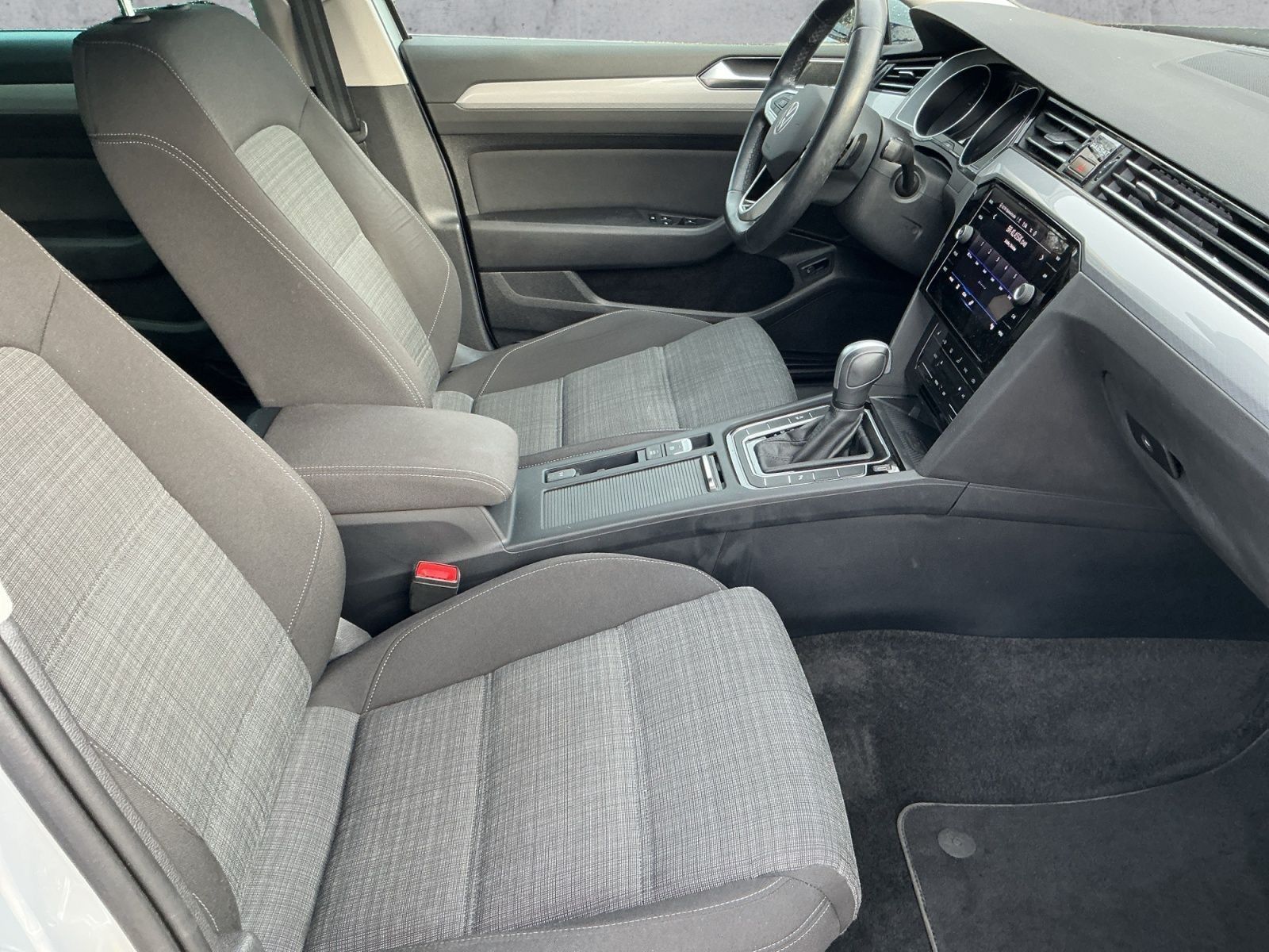 Volkswagen Passat Variant - Bild 13