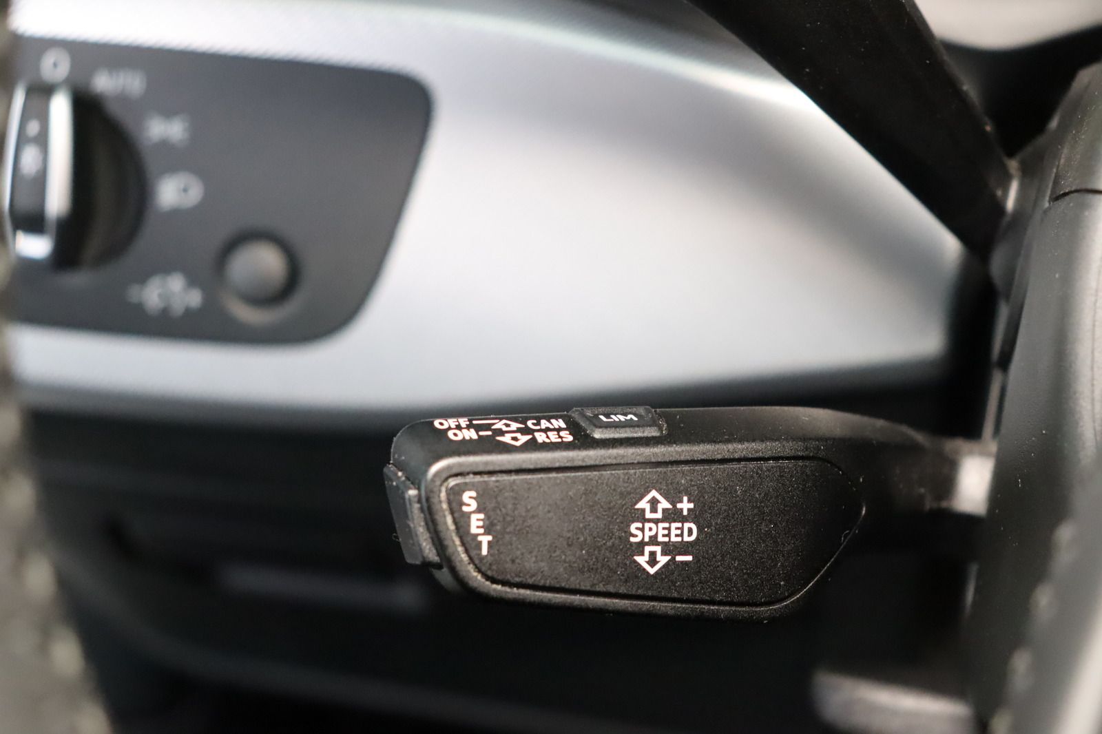 Fahrzeugabbildung Audi A5 Sportback 40 TFSI * LED * Navi * Keyless