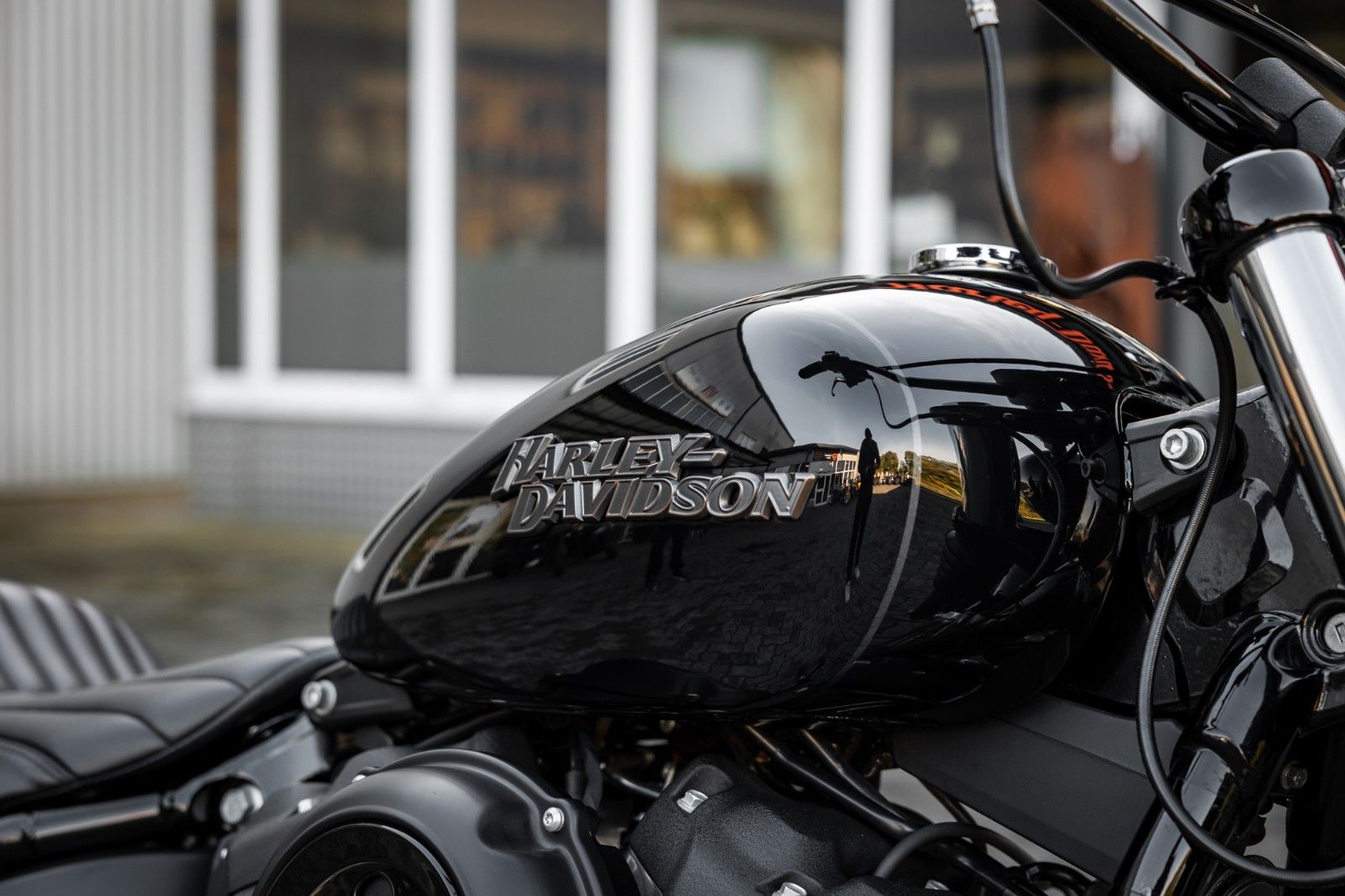 Fahrzeugabbildung Harley-Davidson FXBB STREET BOB Softail  - JEKILL&HYDE