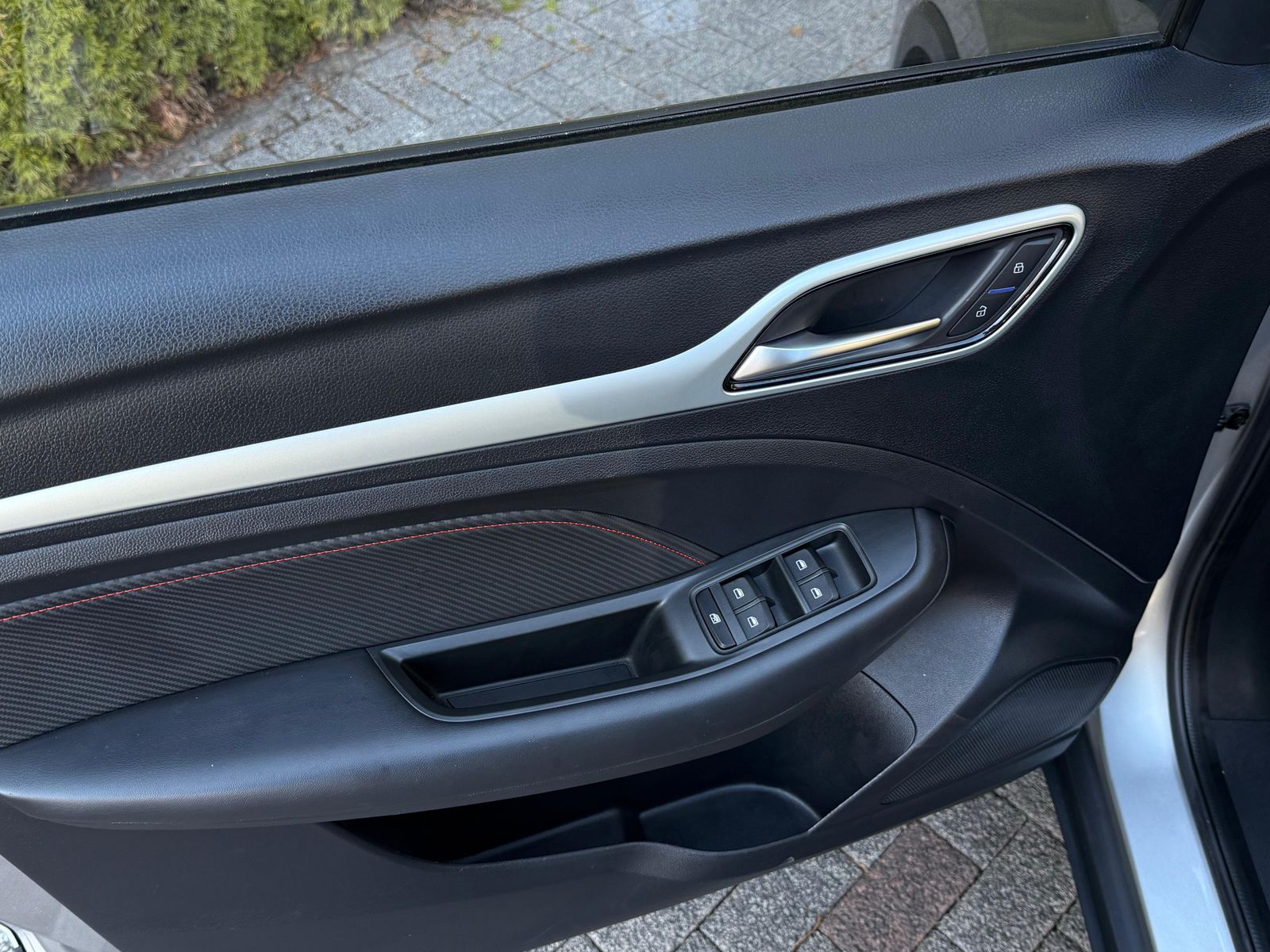 Fahrzeugabbildung MG ZS 1.5VTi Aut. Luxury LEDER+LED+NAV+SHZ+KAM+ACC+