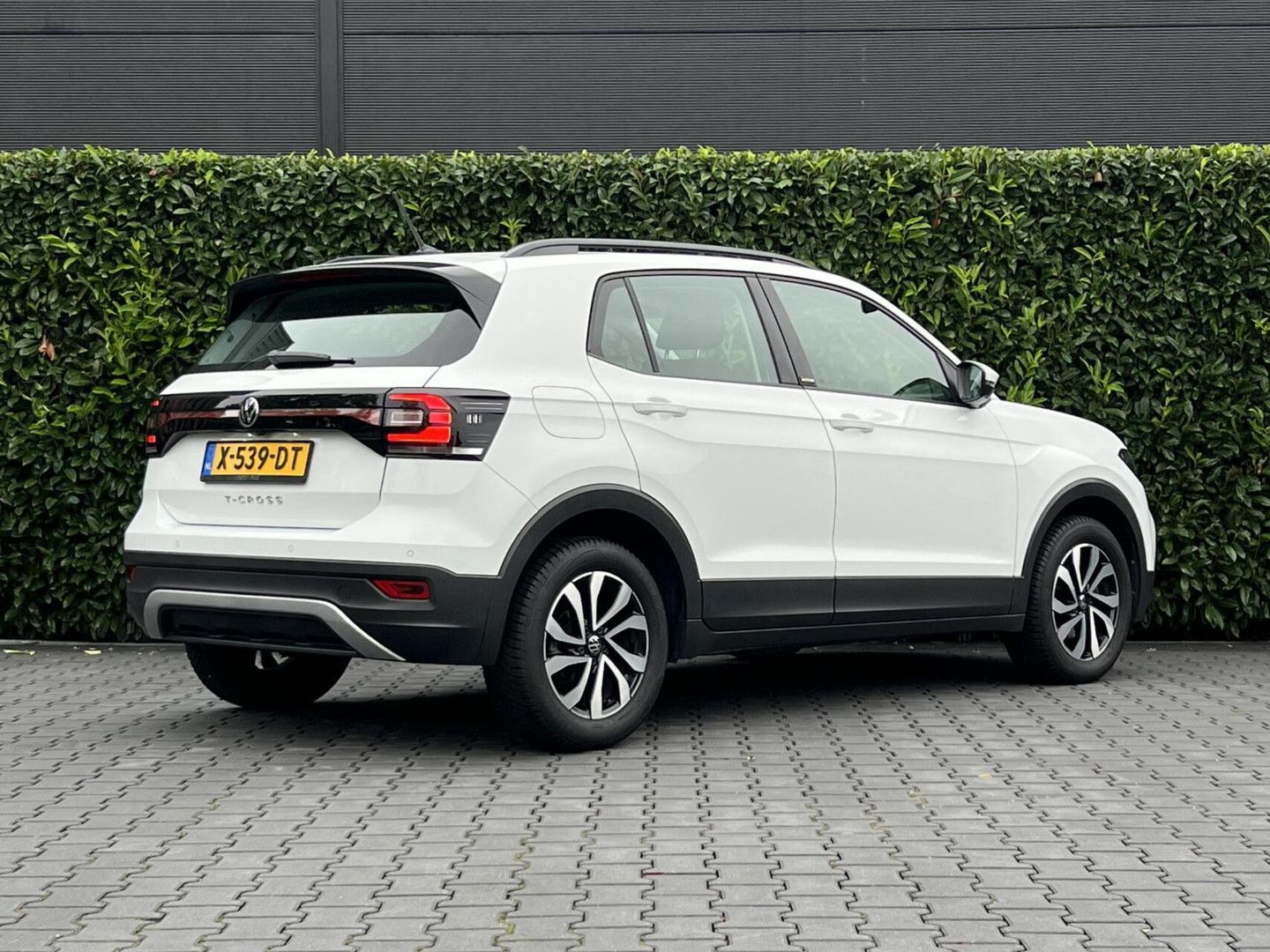 Volkswagen T-Cross 1.0 TSI Active, VIRTUAL COCKPIT, navi Te imagem 2