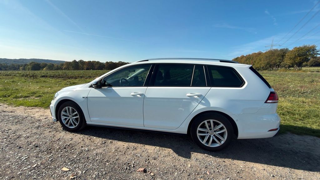 Image of Volkswagen Golf