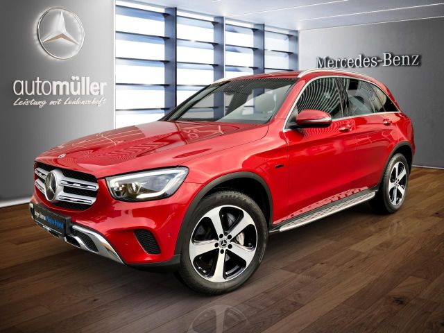 Mercedes-Benz GLC 300 e 4M Distr+HUD+Multibeam+Burmester+Kam