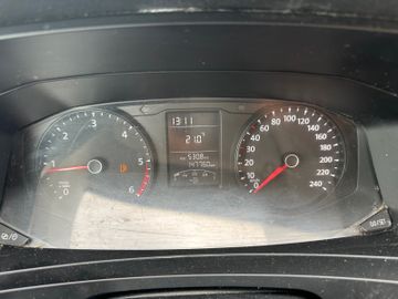 Volkswagen T6 Transporter - 12