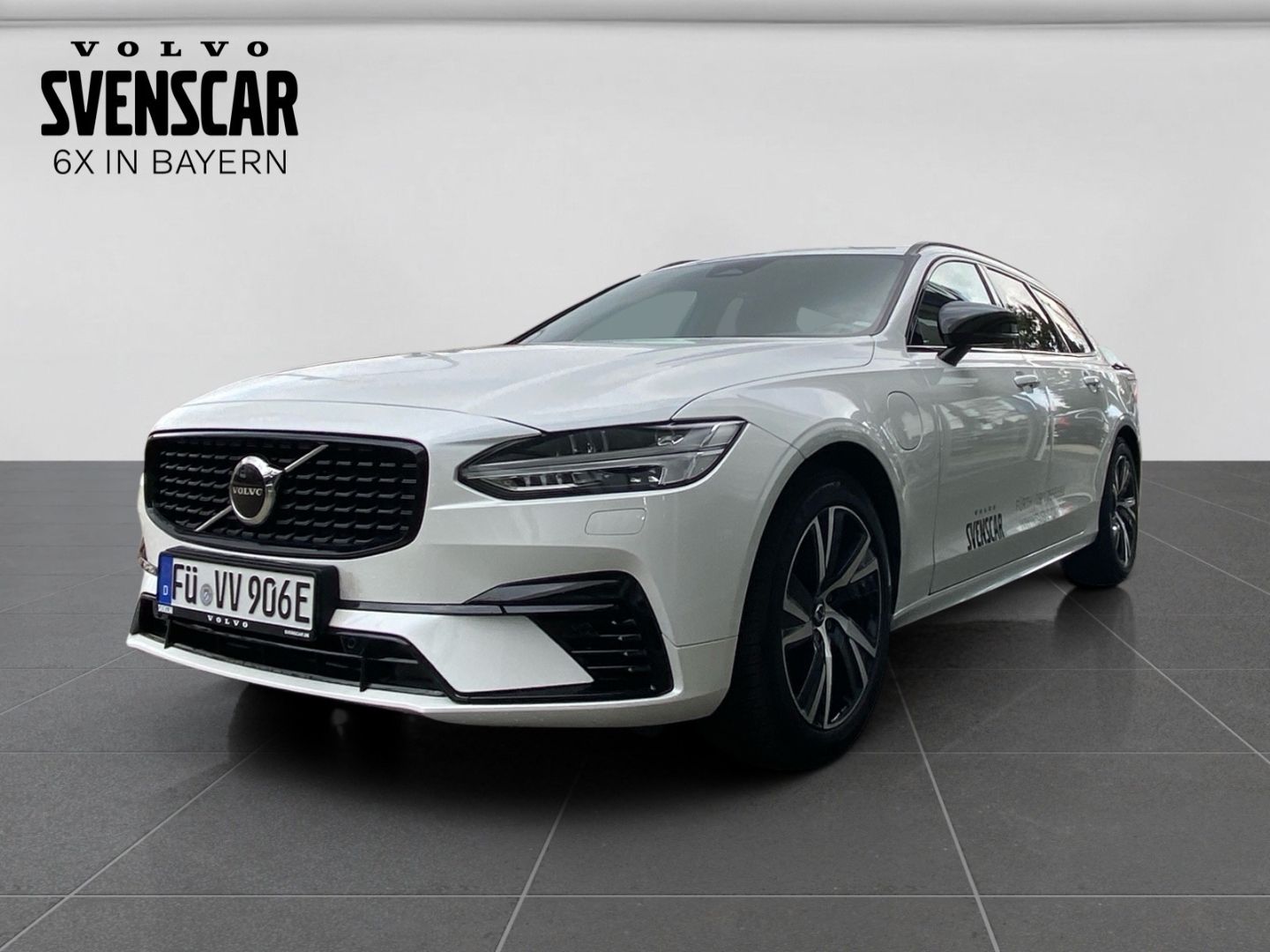 Volvo V90 Plus Dark T6 AWD Recharge Plug-In Hybrid HUD
