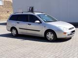 Ford Focus Turnier DI Trend - Ford Focus aus 2000 mit Diesel-Antrieb