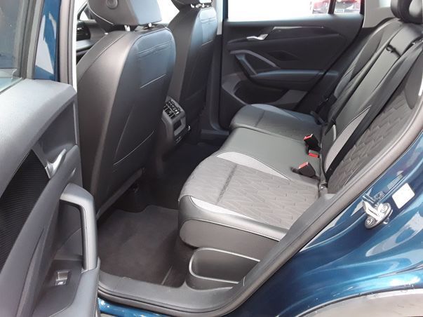 Fahrzeugabbildung Volkswagen Tiguan eTSI  Goal DSG LED AHK Navi AID ACC RFK S