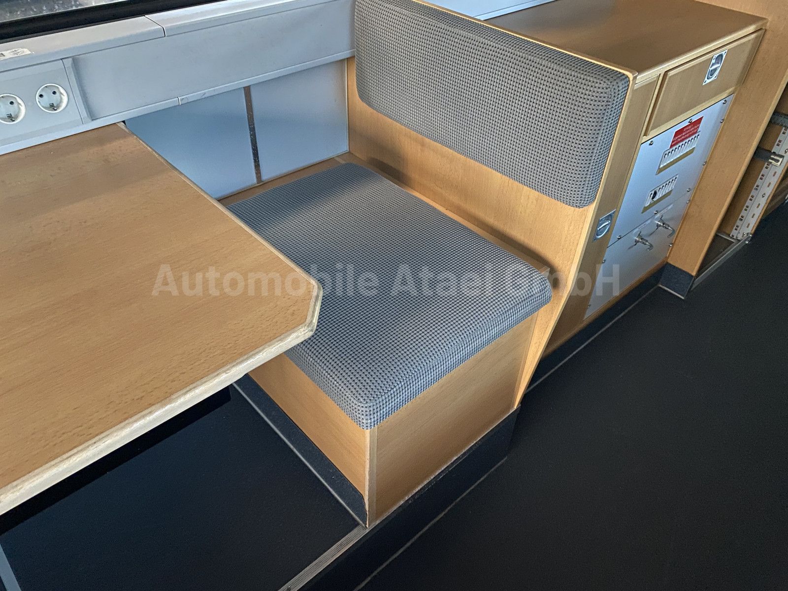 Fahrzeugabbildung Mercedes-Benz T2 711D *Behörde/ Camper* ORIGINAL 27.050 KM