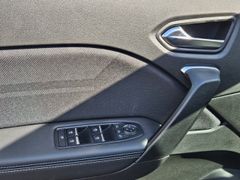 Fahrzeugabbildung Captur Esprit Alpine Mild Hybrid 140 EDC