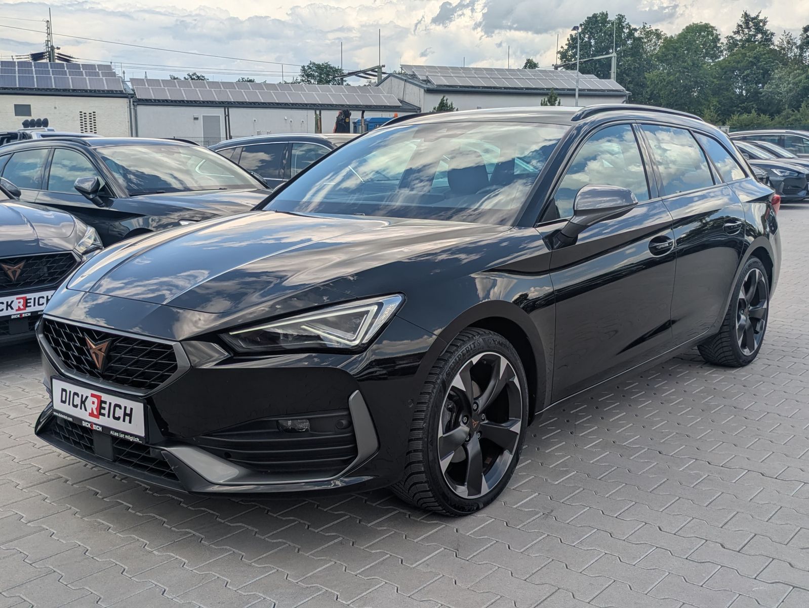 Fahrzeugabbildung CUPRA Leon 1.5 eTSI DSG MATRIX-LED*ACC*AHK*KAMERA*18"