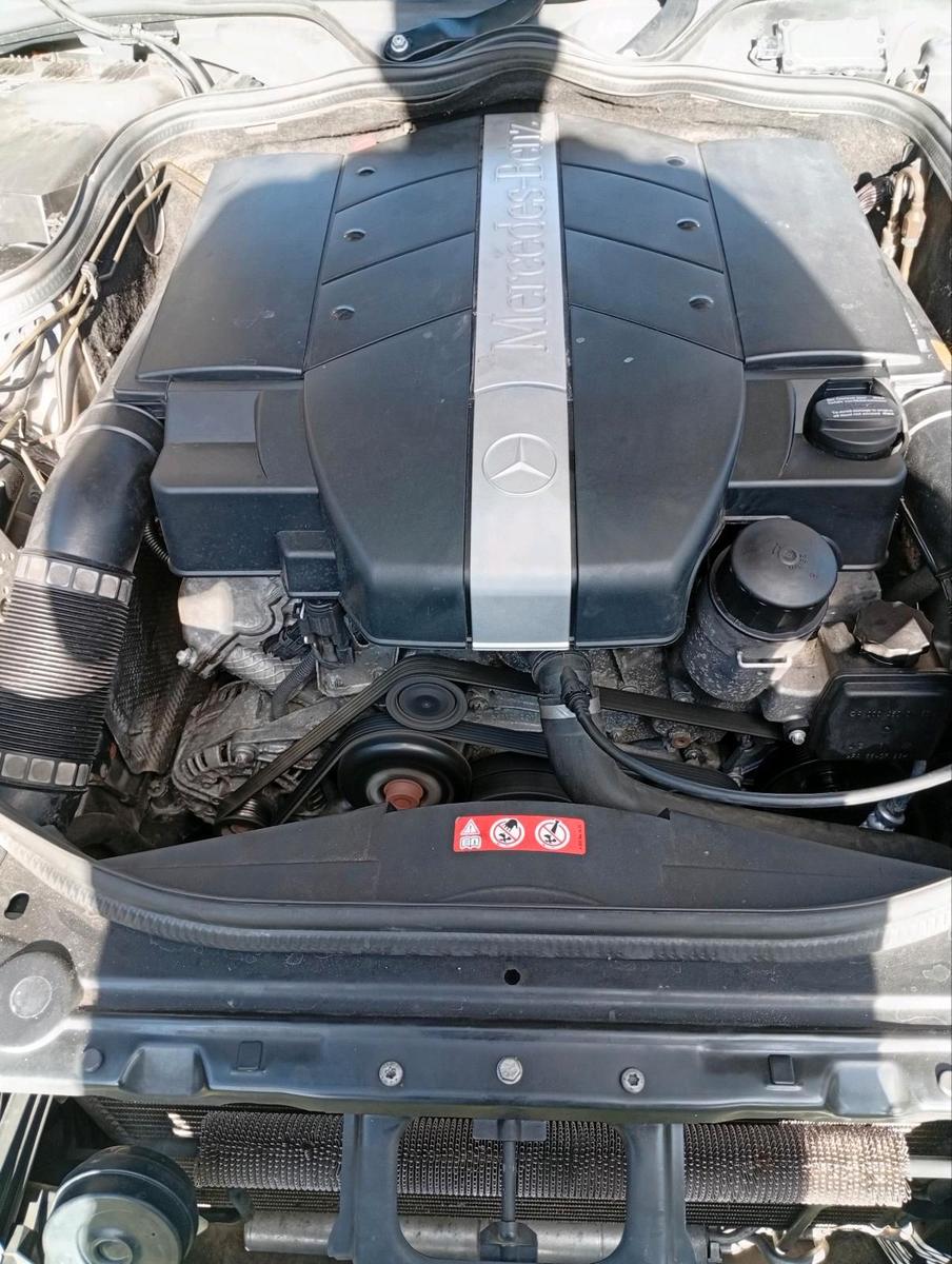 Mercedes-Benz E320 2004 — photo 9