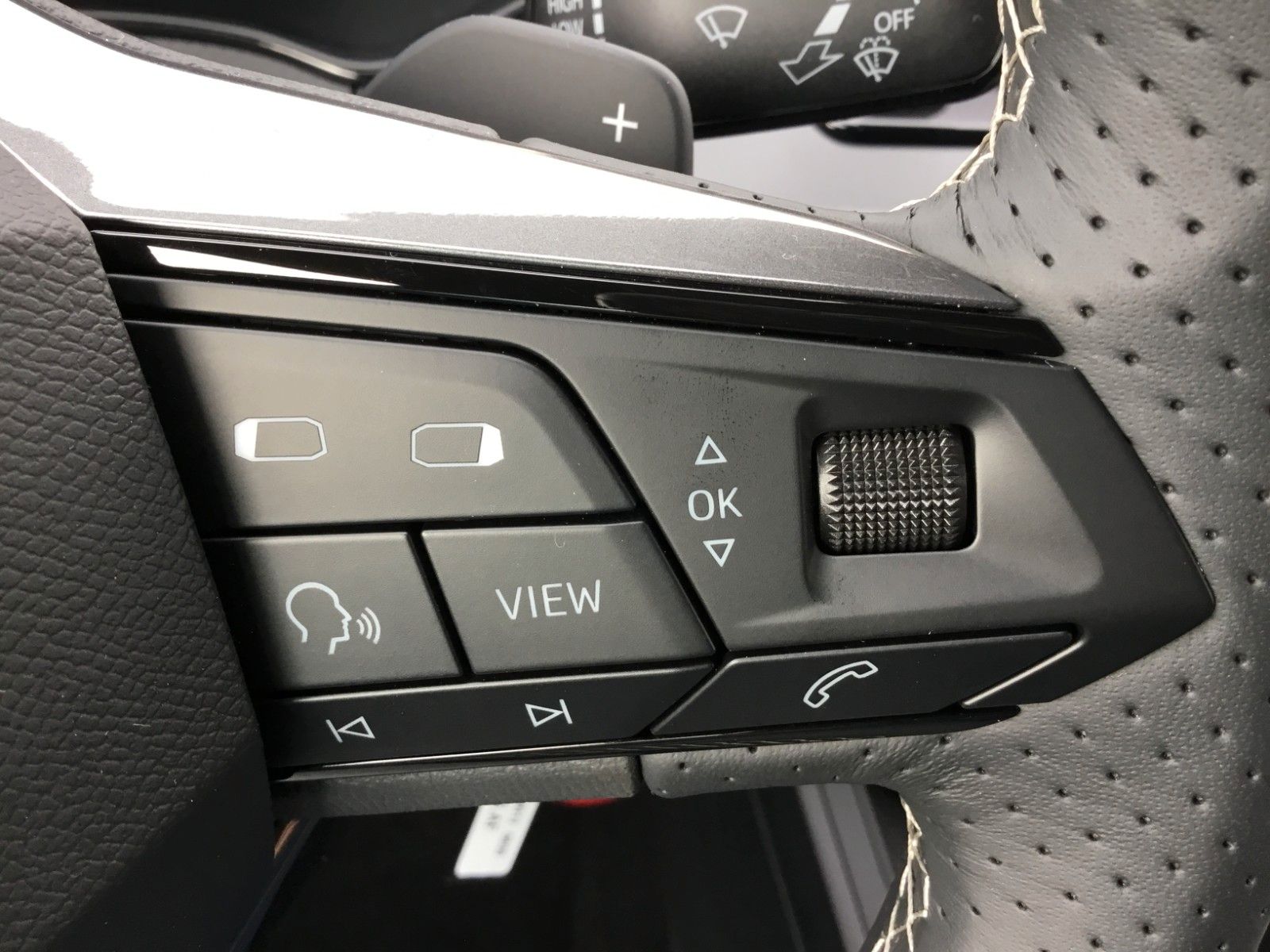 Fahrzeugabbildung SEAT Ibiza 1.5 TSI FR DSG+LED+Navi+ACC+17"+Full Link