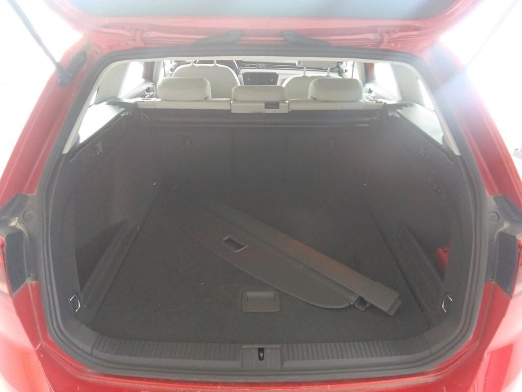 Volkswagen Passat - Bild 9