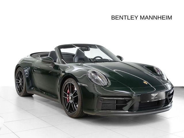 Porsche 911 Carrera Cabrio 4 GTS Brewstergreen Lift