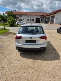 Volkswagen Tiguan - 4
