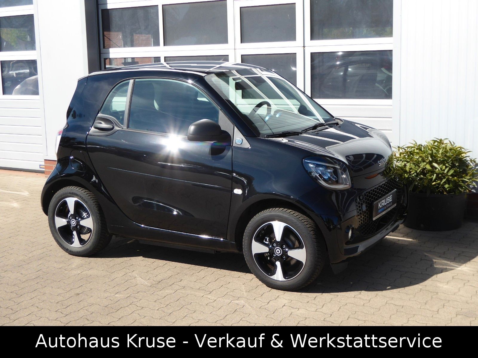 Smart FORTWO EQ EXCLUSIVE+22 KW-LADER+WINTER-PAK
