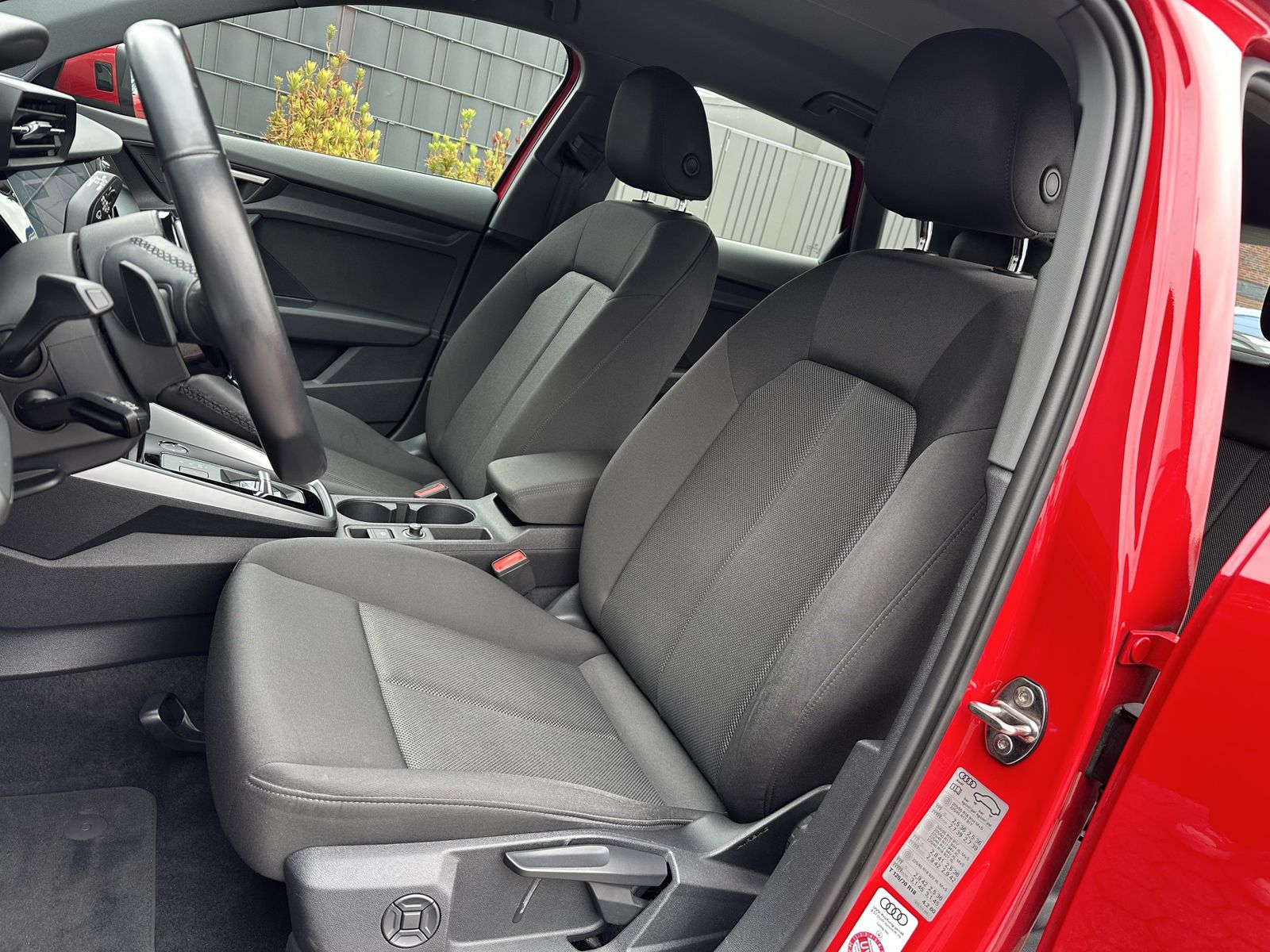 Fahrzeugabbildung Audi A3 SpB 35 TDI advanced NAV+LED+PARKLENKASSISTENT