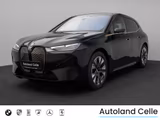 BMW iX xD50 Sport 360°H/K DAB SoftCl AHK Komfort 21" - BMW Elektroautos