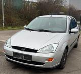 Ford Focus tre1.4 -TÜV Inspektion, neu achtfach berei - Ford Focus aus 2001: Kombi