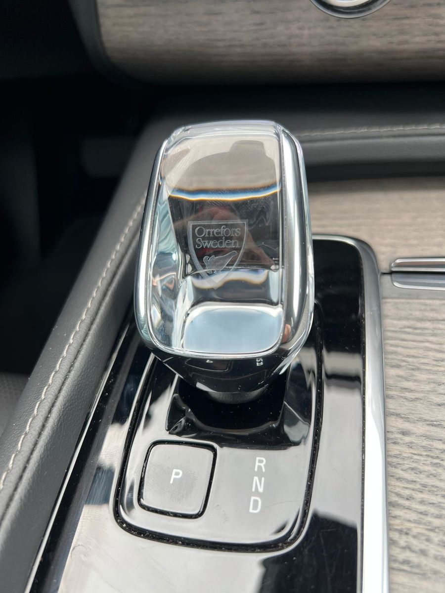 Fahrzeugabbildung Volvo XC90 B5D AWD Plus Bright*LED*STHZ*360*AHK*ALARM
