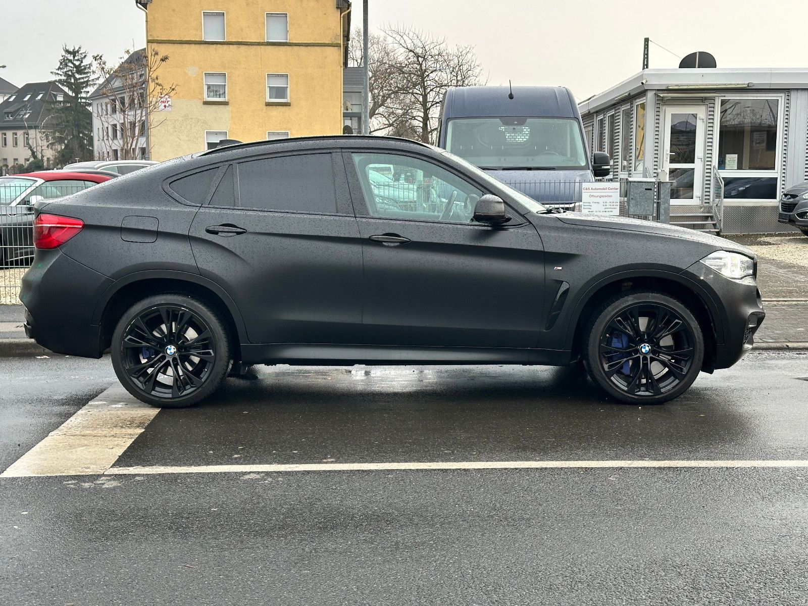 Fahrzeugabbildung BMW X6 M50 M SPORTPAKET*AHK+KAMERA*