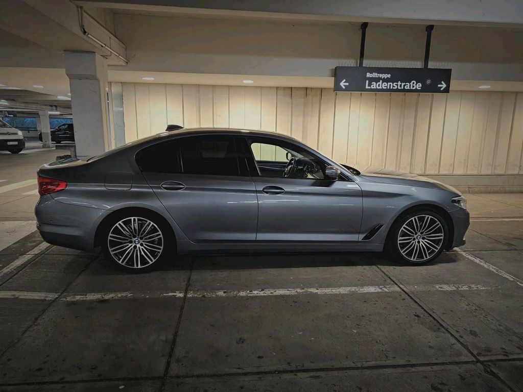 Image of BMW 520
