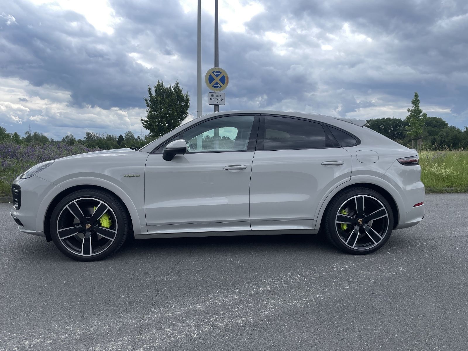 PORSCHE Cayenne  Coupe E-Hybrid Platinum Edition