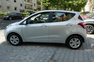 Fahrzeugabbildung Hyundai i10 Style #32 TKM #Einparkhilfe hinten