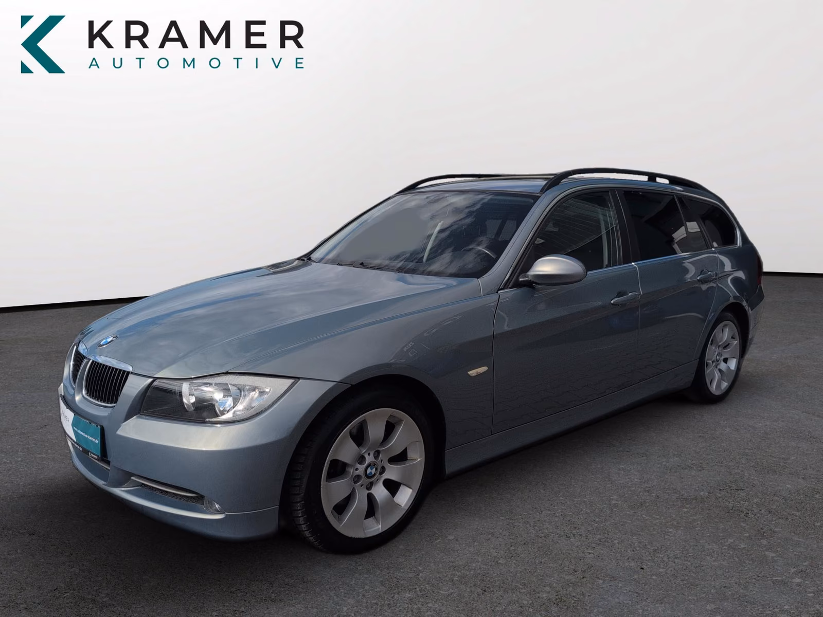 BMW 330xi Touring 258 ch 6 cylindres xDrive • Boîte auto • Toit pano • Xénon • Attelage