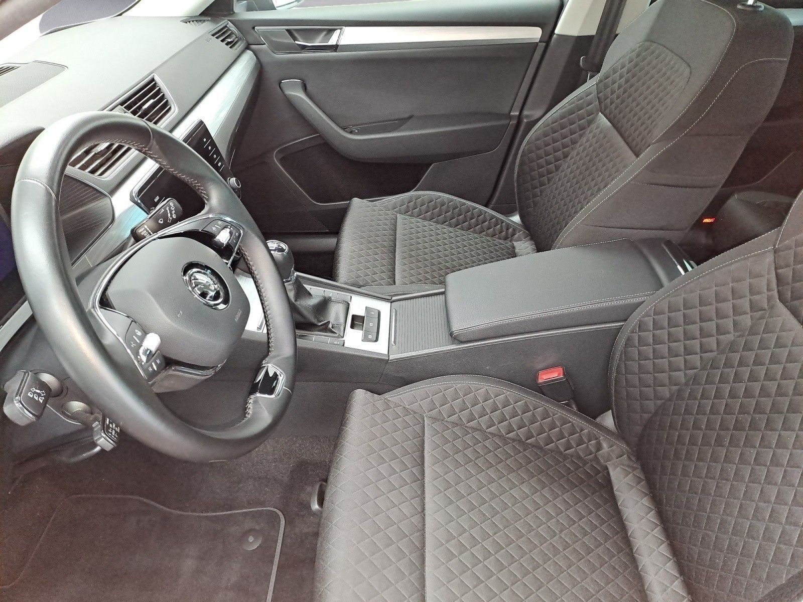 Skoda Superb - Bild 7