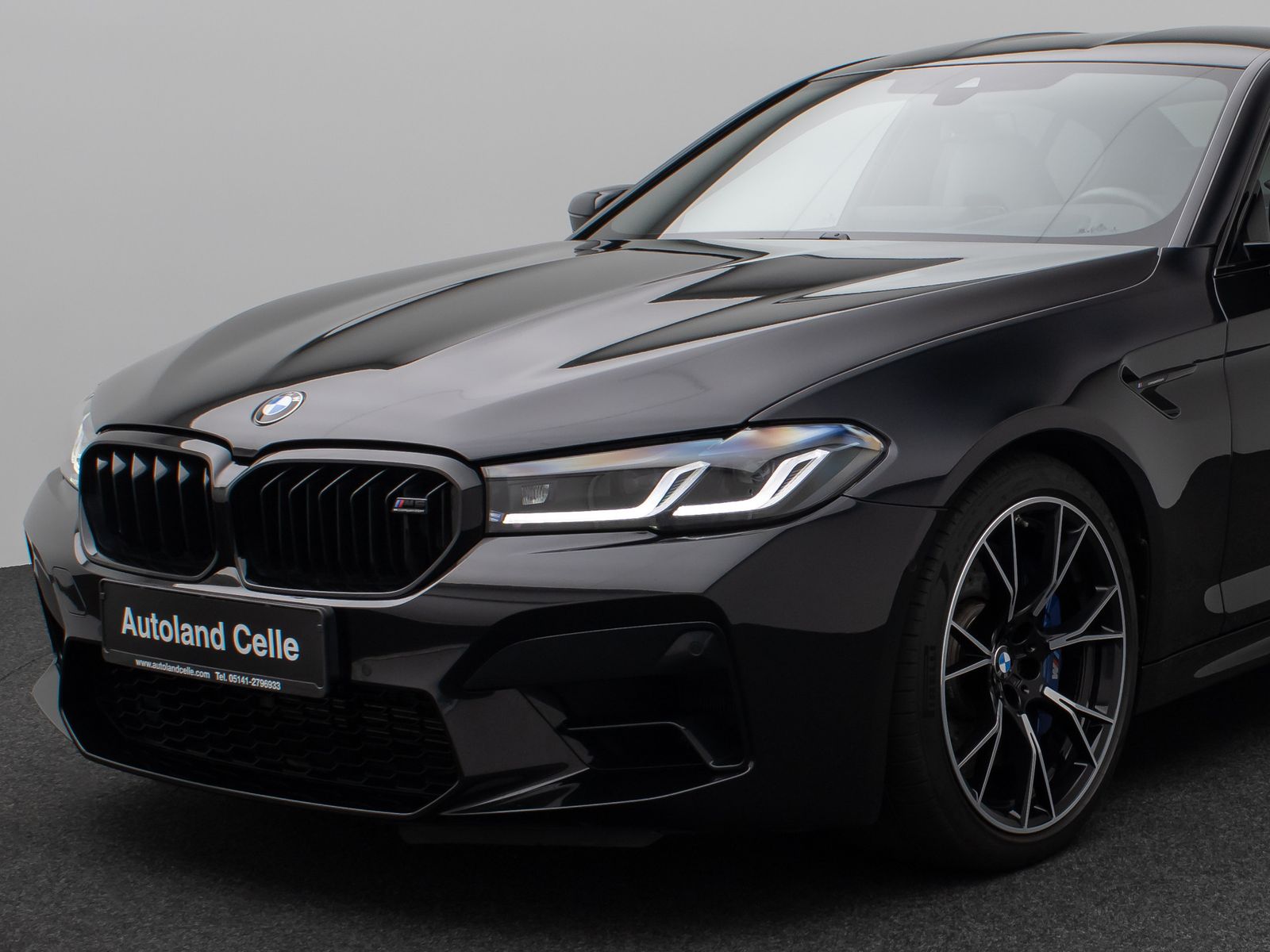 Fahrzeugabbildung BMW M5 Competition xD Kamera HUD DAB B&W SoftCL 20"